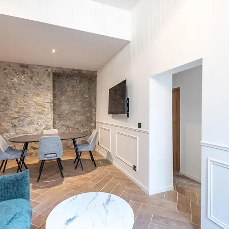 Appartement Sejour D Exception Au Chateau De Fonbonne